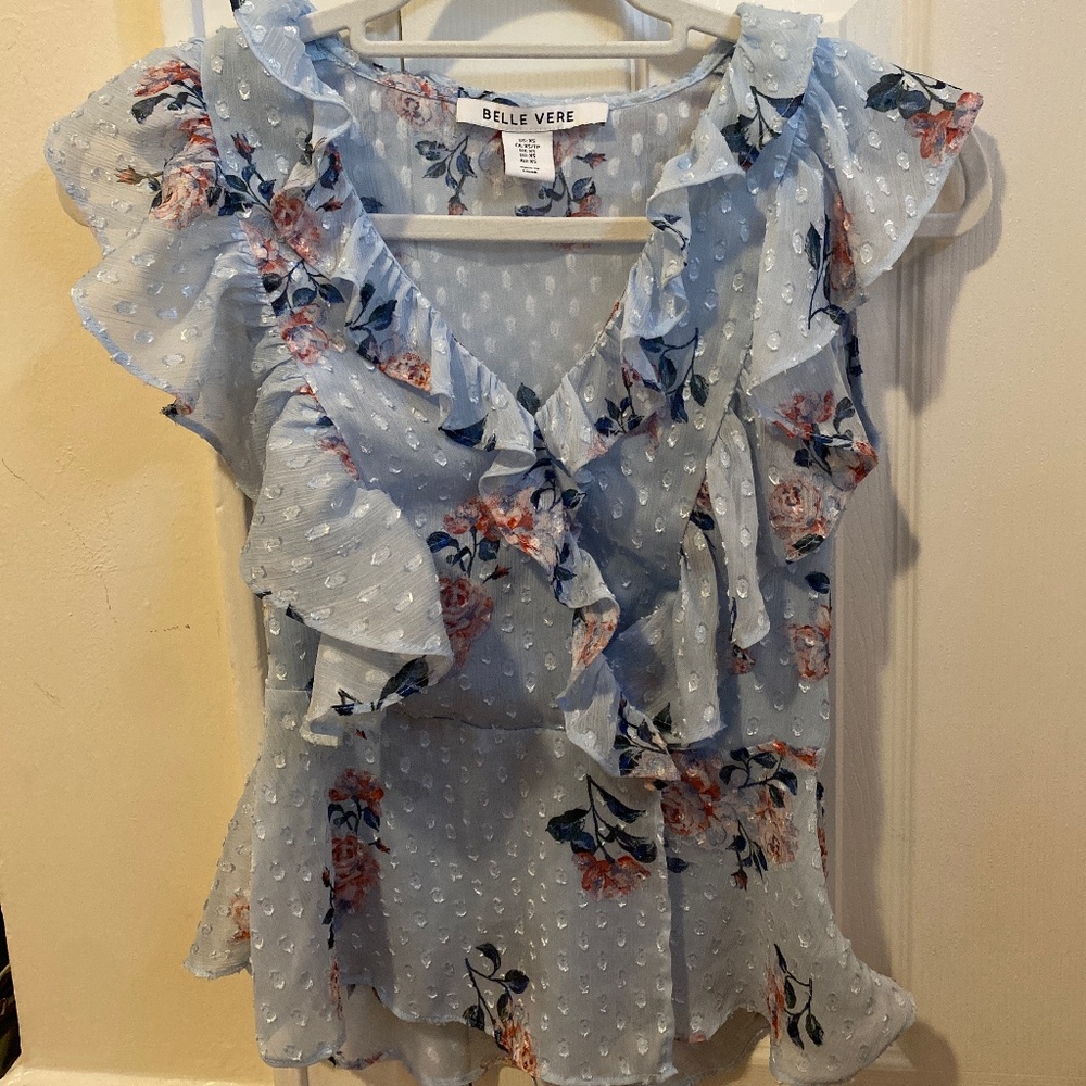 Floral Blouse in size XS. By BELE VERE